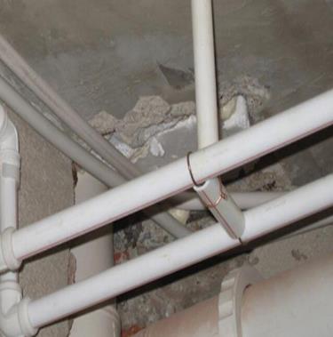 建华漏水维修 卫生间漏水的原因是什么？卫生间下水管漏水怎么办？