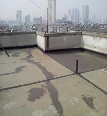 建华漏水维修 楼顶漏水是什么原因，楼顶漏水维修方法是什么?