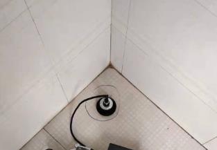{建华}卫生间漏水维修之淋浴房石基地面衔接处注浆推荐个靠谱的商家，推荐诚匠小爱修缮